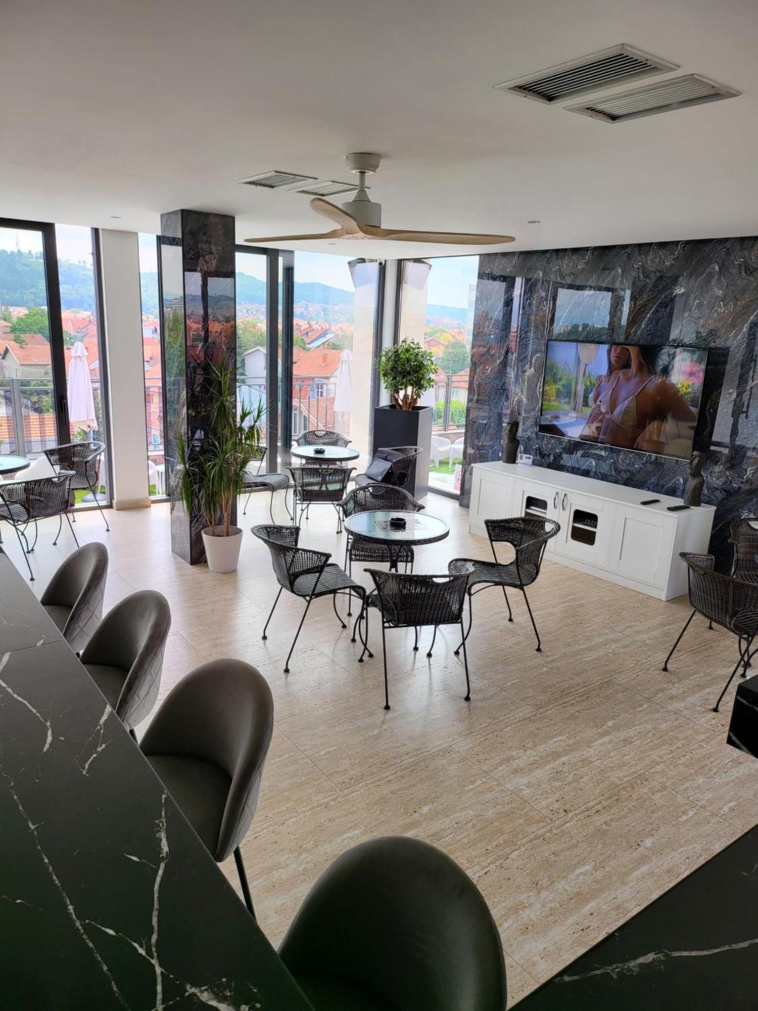 Sky Apartmani & Spa レスコヴァツ 部屋 写真